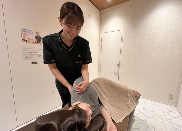 プレミアムボディバランス整体院　銀座院【鍼灸】(妊娠中の方には、不安のない体勢で施術いたします。)