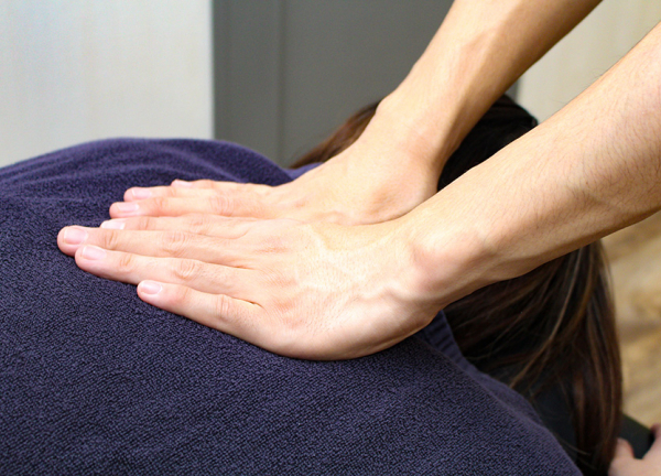 吉祥寺駅西口の接骨院・はり灸院(家事や仕事で疲労した箇所をほぐします)