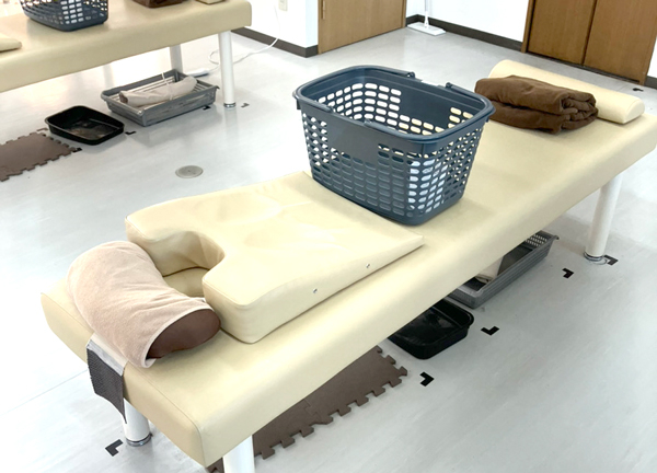 千歳駅南接骨院(ベッドは常に清潔にしています。)