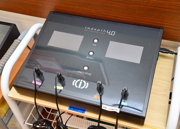 千歳駅南接骨院(施術機器も取り揃えています。)