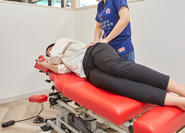 さくらメディネス整骨院　新都心院(お身体のゆがみを整えます)