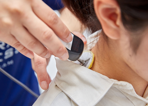 さくらメディネス整骨院　新都心院(ハイボルテージで深部の筋肉や組織の再修復を目指します)