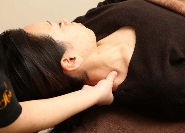 カラダのミカタ鍼灸整骨院　天王寺院(つらい首の痛みの改善を目指します。)