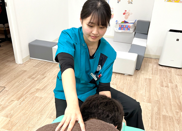 こころ整骨院　琴似院(硬くなった筋肉をほぐしつらい肩こりの緩和を目指します。)