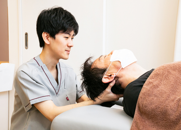 あい鍼灸院・接骨院　ホワイティ梅田院(頭痛の解消を目指します)