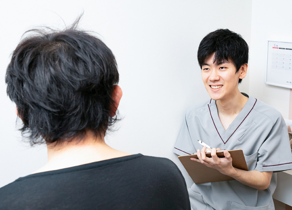 あい鍼灸院・接骨院　ホワイティ梅田院(丁寧なカウンセリングでお悩みをヒアリングいたします)
