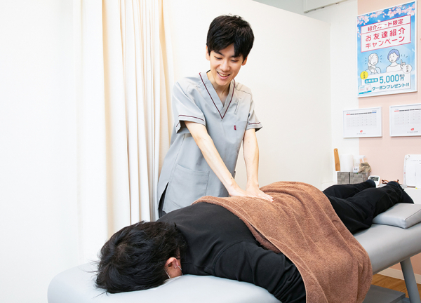 あい鍼灸院・接骨院　ホワイティ梅田院(全身の筋肉のバランスを整えます。)