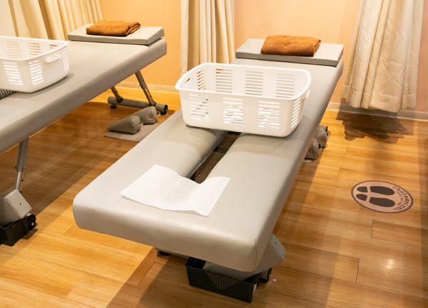 あい鍼灸院・接骨院　心斎橋院(施術ベッドです。)