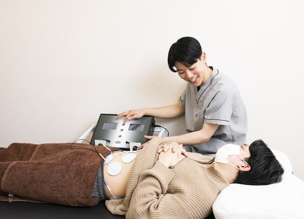 あい鍼灸院・接骨院　天王寺院(EMSで体幹を鍛えます。)