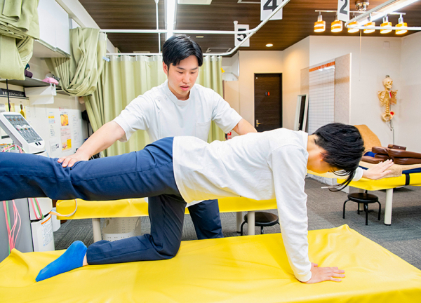 ＧＢＳうぐいす谷整骨院(パーソナルトレーニングで体幹を鍛えます。)