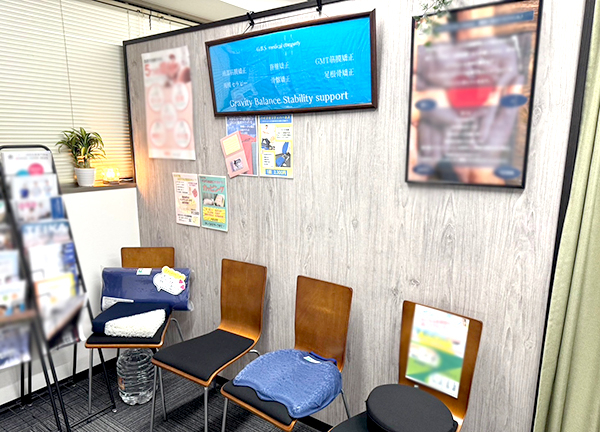 ＧＢＳうぐいす谷整骨院(受付後は待合室でおくつろぎください。)