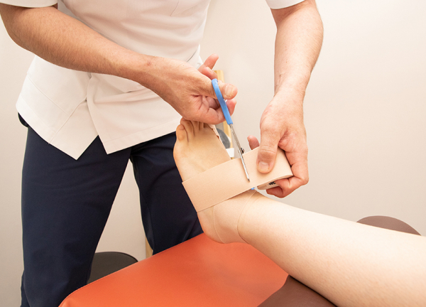 ＧＢＳ巣鴨地蔵通り整骨院・鍼灸院　筋膜整体院(外反母趾の改善を目指します。)