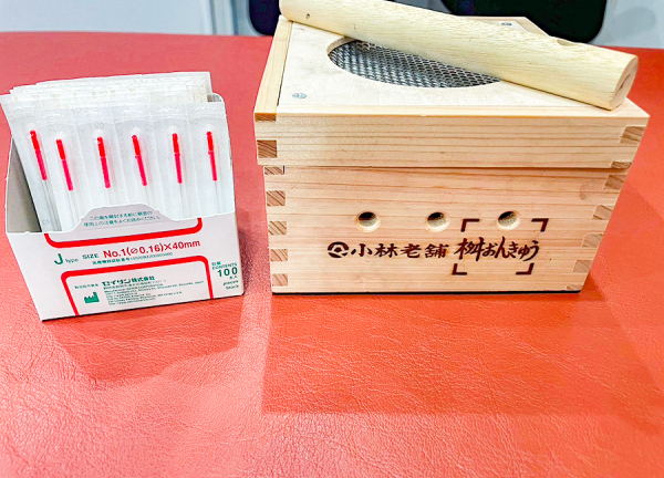 リバイブ鍼灸・接骨院　旗の台院(鍼灸施術器具です。)