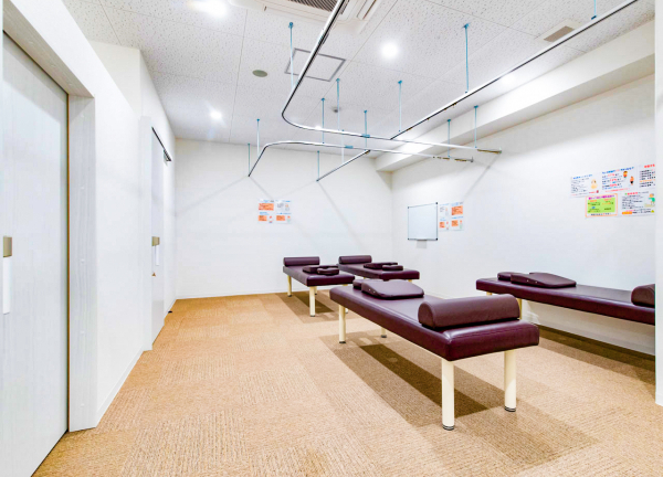 心身堂鍼灸整骨院・整体院　羽曳野院(施術室です。)