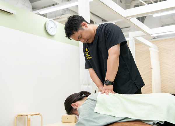 町田マルイあおば接骨院はりきゅう院(ストレートネックの改善を目指します。)