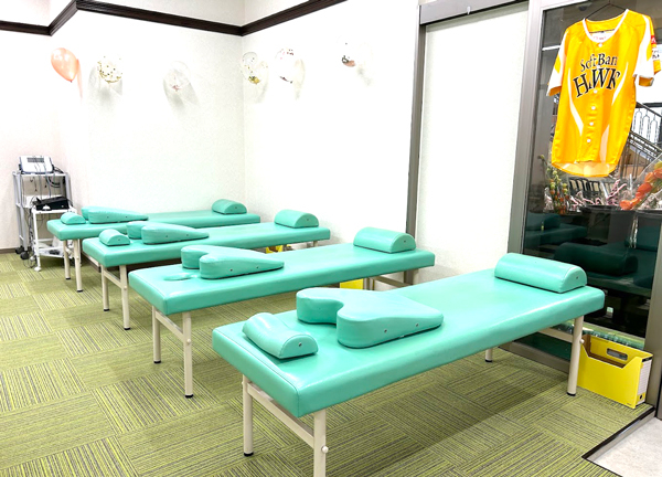 甲斐整骨院　鹿児島天文館院【鍼灸】(当施設の施術室です。施術ベッドは常に清潔な状態を心掛けています。)