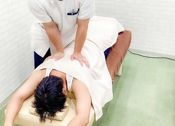 すずらん鍼灸接骨院　雪が谷大塚院(つらい腰痛の改善を目指します。)