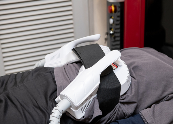 御殿山トラストタワー整骨院(マシンで体幹を鍛えます。)