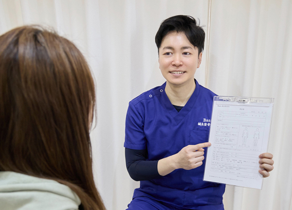Ｂａｓｉｓ鍼灸整骨院　阿倍野駅・天王寺駅院(丁寧なカウンセリングでお悩みをヒアリングします。)