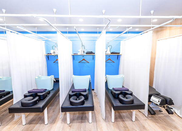 梅ヶ丘の接骨院・はり灸院(ベッド毎にカーテンで仕切れます。)