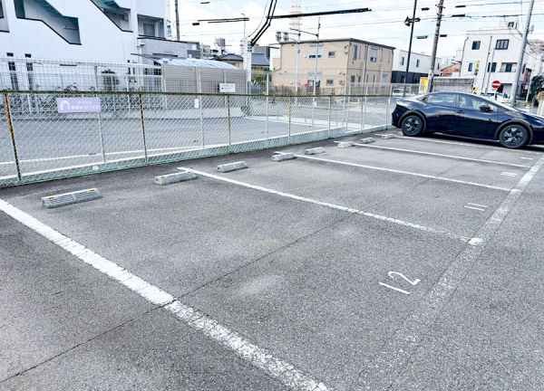 アスミルはり灸接骨院　春岡通店(他にも駐車場をご用意しています。)