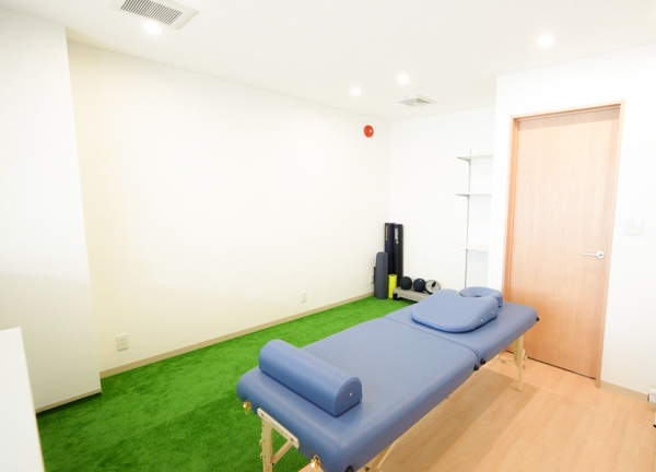 個室の施術室もございます。