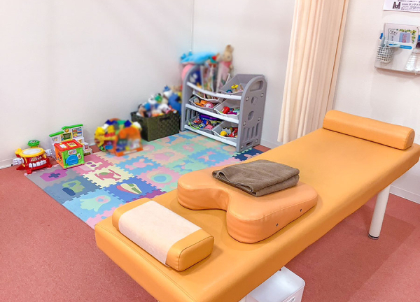 まいれ鍼灸整骨院・整体院　松井山手院(キッズスペースをご用意しています。)