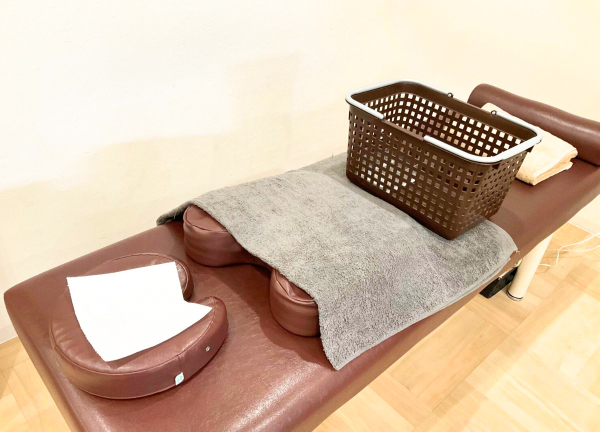 ほねキング　越谷駅西口整骨院(施術ベッドです。)