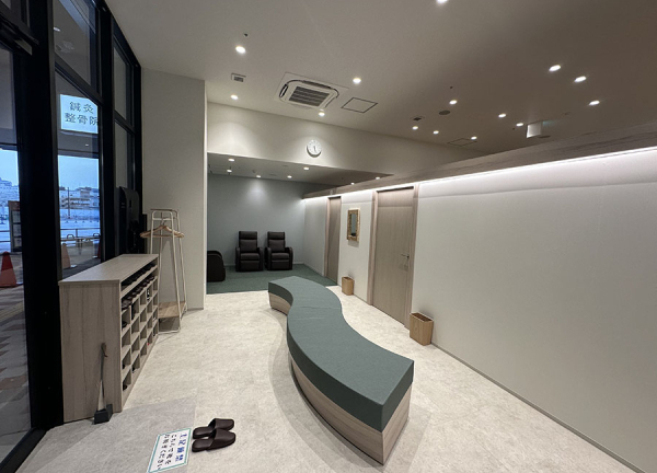 もりわき鍼灸整骨院　みのおキューズモール院(待合室です。)