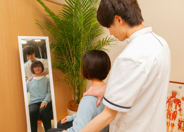 世界のこころ整体院　錦糸町・住吉院(施術後は日常生活へのアドバイスをします。)