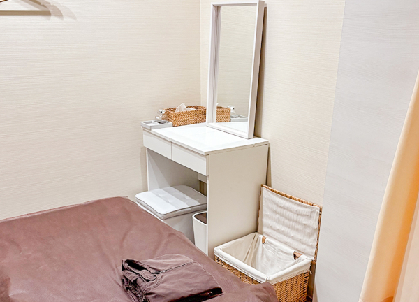 指圧マッサージ・はり・きゅう　ほんあつ治療院(身だしなみチェックができる鏡をご用意しています。)