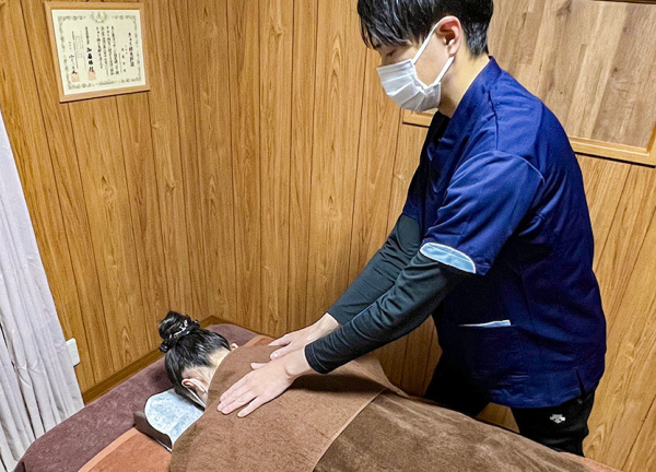 鍼灸治療院　医しん庵　堺市院(つらい肩こりの改善を目指します。)