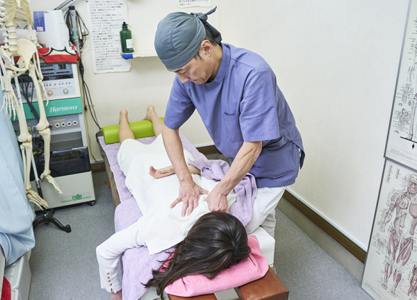 新堀接骨院(身体をほぐして筋肉の柔軟性を取り戻します。)