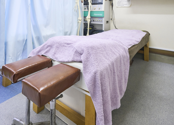 新堀接骨院(施術ベッドです。)
