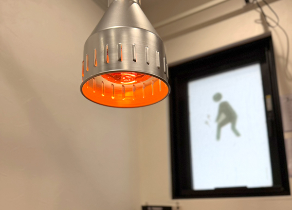 スタート鍼灸整骨院(お身体を温めながら施術をおこないます。)