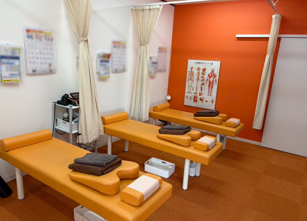 まいれ鍼灸整骨院・整体院　長浜院(施術室です。)