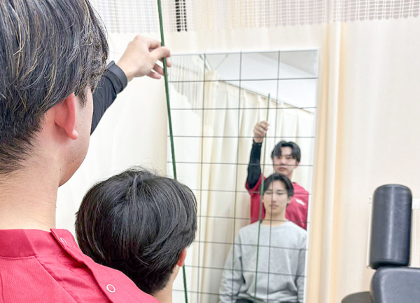 クレアーレ接骨院・整体院　真法院(お身体のゆがみを確認します。)