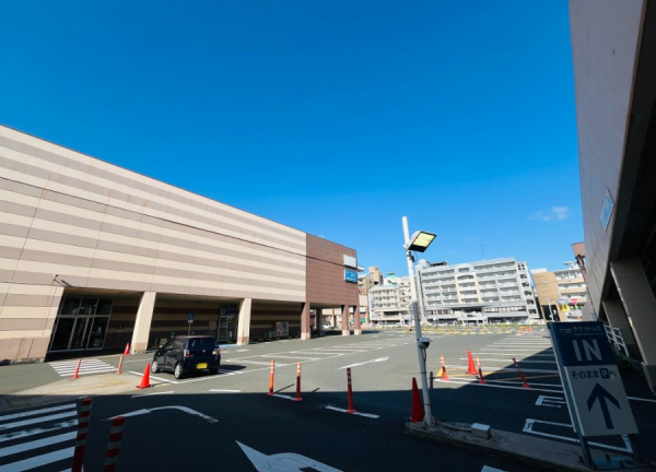 ＮＡＯＳＥＬ守恒整骨院(施設の敷地内にある共用駐車場をご利用ください。)