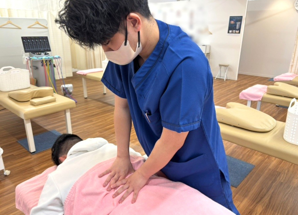 ＮＡＯＳＥＬ伊都整骨院(首や肩まわりを中心に整体やEMSを組み合わせて、施術をおこないます。)