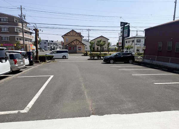 一宮こもれ陽鍼灸接骨院(駐車場を完備しています。)