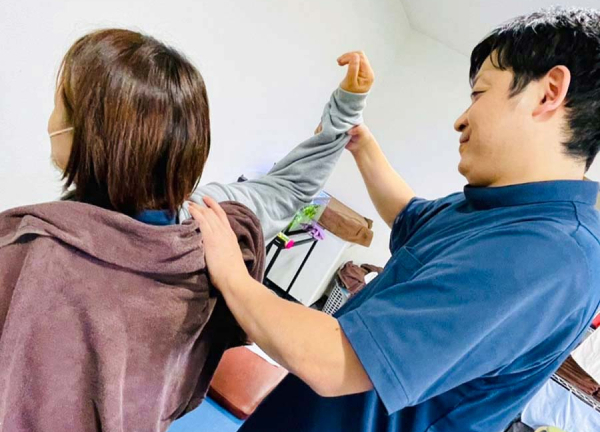 新御徒町接骨院(肩こりだけではなく、四十肩・五十肩なども対応可能です。)