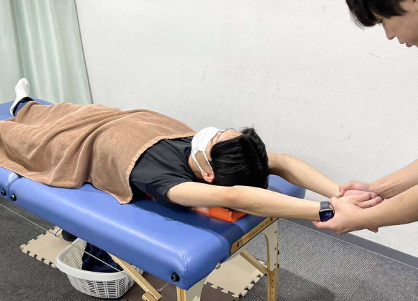 新御徒町接骨院(現在人にとても多い猫背も、根本原因へしっかりアプローチします。)