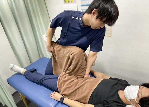 新御徒町接骨院(関節痛や膝痛など、歩行時に感じる違和感の解消を目指します。)