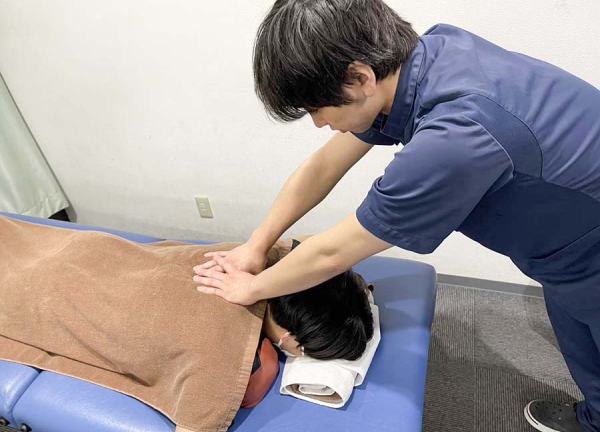 新御徒町接骨院(首こり・肩こりに悩んでいる方へおすすめです。)