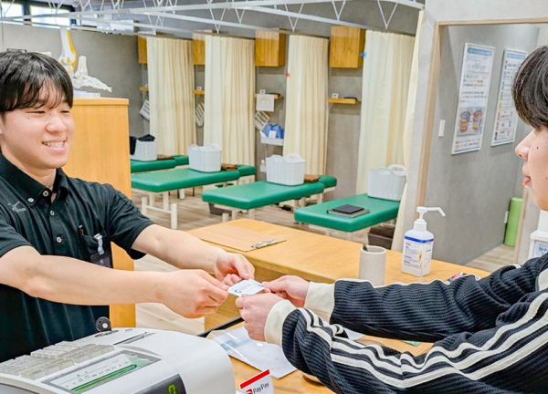 ＧＲＯＷＵＰ鍼灸整骨院　ラスパ西大和(お悩みがある方は気軽にご相談いただけます。)