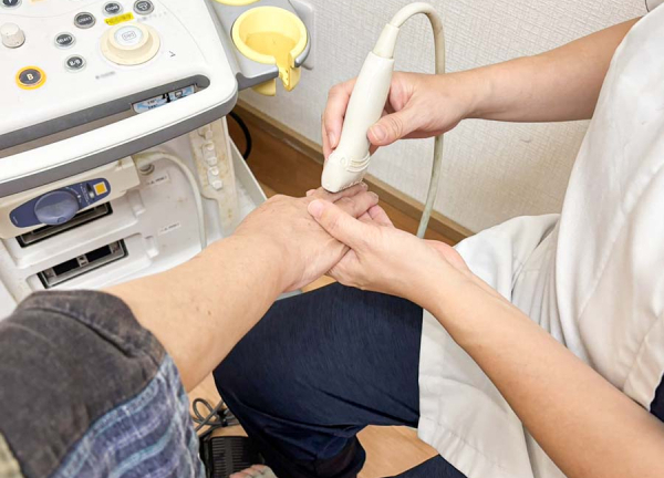 わだ整骨院(細部まで丁寧に検査・施術をおこないます。)
