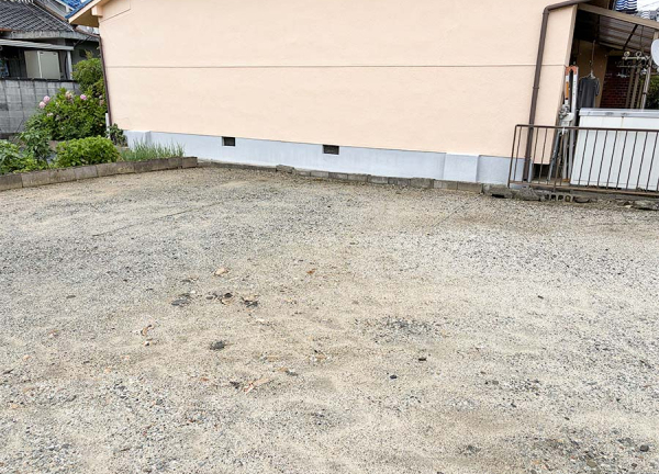 たとみ整骨院　富田林院(進んだ先、右側に駐車場を完備しています。)