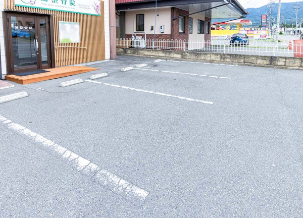 蘭整骨院　松本院(施設の入口前にある駐車場をご利用ください。)