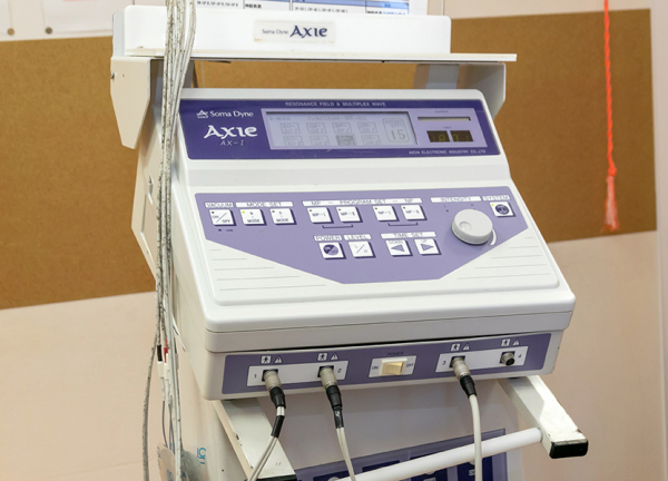 わかば整骨院(微弱電流施術器です。)