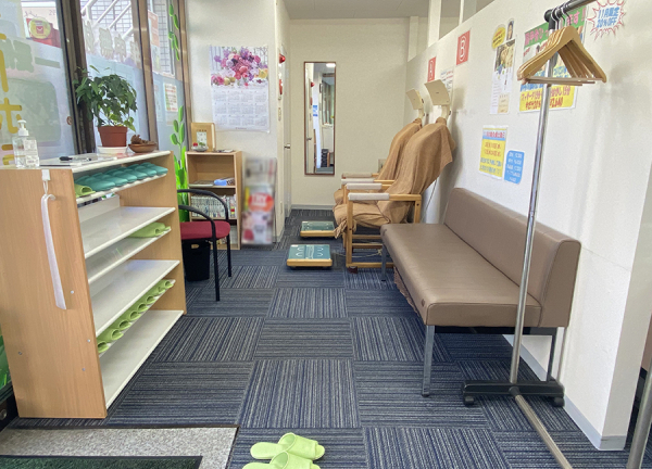 キューポラ接骨院【鍼灸】(待合室です。)